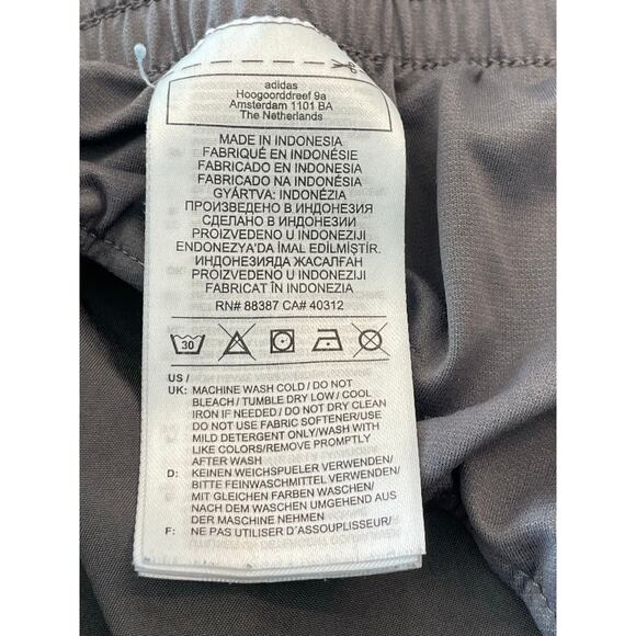 ADIDAS Gray running shorts XL  3" ladies - Picture 10 of 13